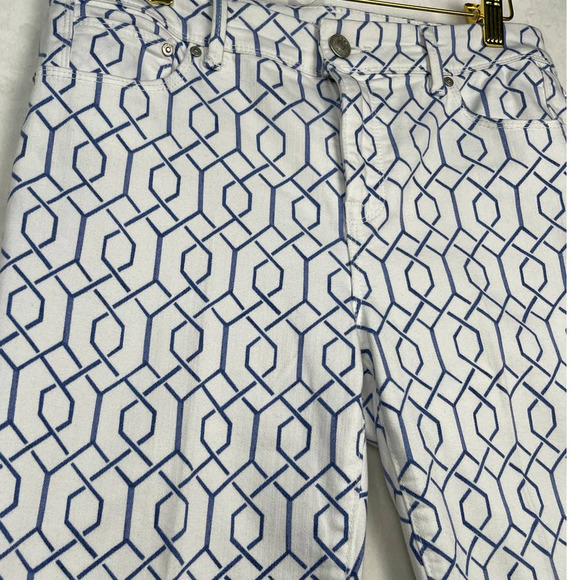 So Slimming Girlfriend Crop by Chico's, Size 0 (Normal Size 4) Blue and White - Picture 2 of 13